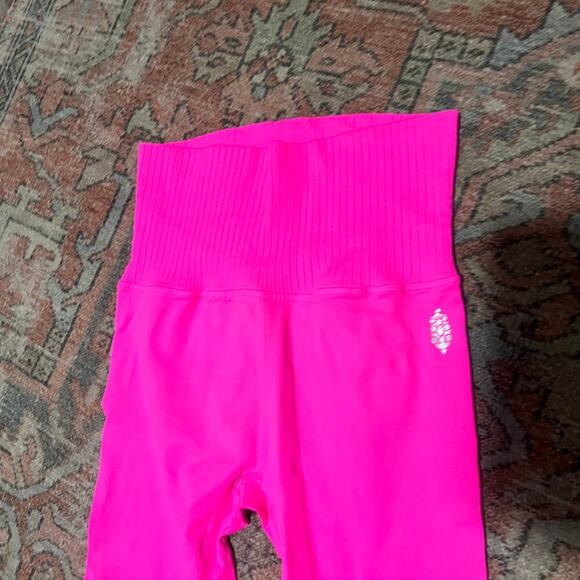 NWOT Free People Movement Good Karma Leggings in Hot Pink xs/s - Picture 9 of 15
